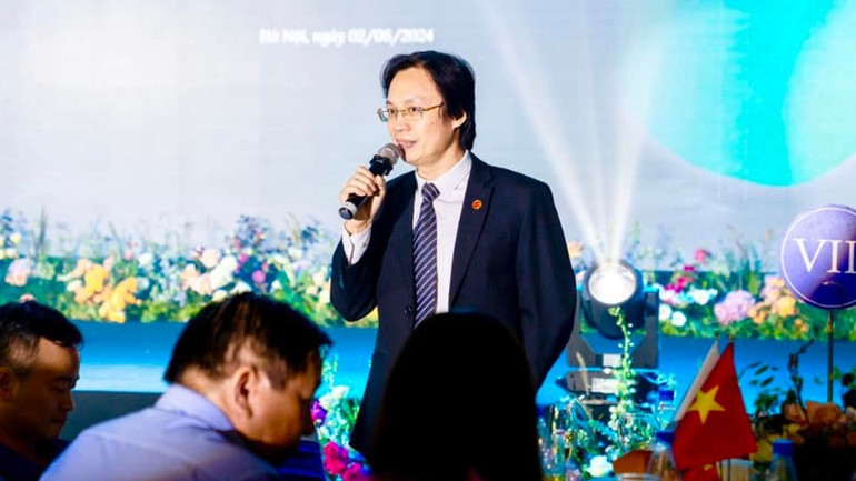 Profesor asociat, doctorul Phung Gia The este un profesor respectat de multe generații de studenți la pedagogie. 488845765-2987368781426547-6703441443080206603-n-2263.jpg