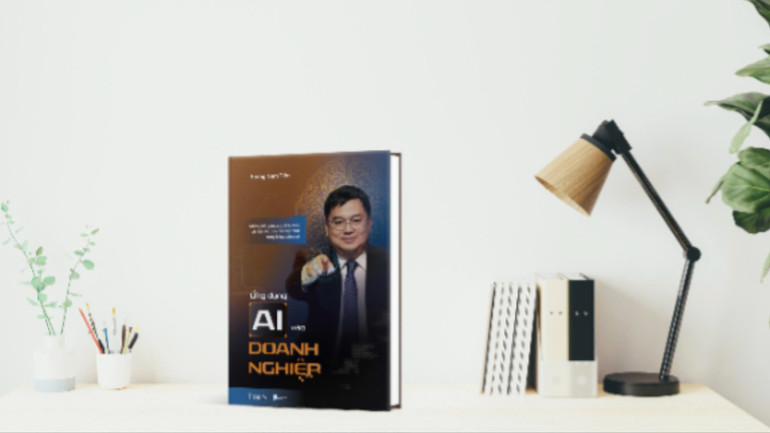 Tác phẩm vừa chứa đựng dữ liệu bổ ích vừa khẳng định tầm nhìn cho tương lai. z6710924862874-9d56d93abdeb252f6a6811c57beed835-9707.jpg