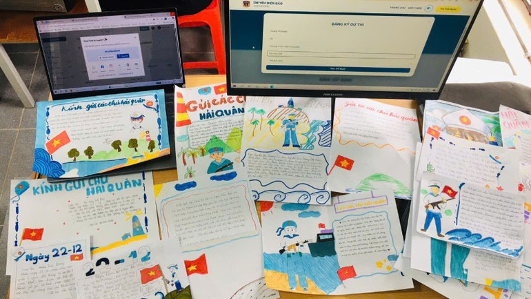 “1.000 cánh thư vượt sóng" - nhịp cầu số nối hậu phương với biển đảo z7328573788943-f20fe7f0838822fccc6d62709c6fa59d-3966.jpg