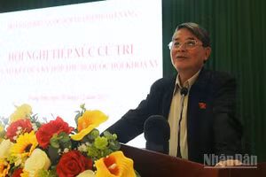 Phó Chủ tịch Quốc hội Nguyễn Đức Hải phát biểu tại buổi tiếp xúc cử tri.
