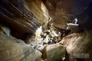 Danh thắng Hang Dơi ở xã Thạnh Bình ngày càng thu hút người dân và du khách phương xa tìm đến tham quan, trải nghiệm.