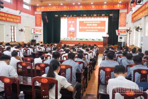 Quang cảnh buổi khai mạc Hội thi Báo cáo viên giỏi cấp Bộ Tư lệnh Vùng Cảnh sát biển 2 năm 2026.
