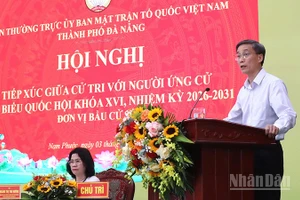 Ông Nguyễn Khánh Ngọc, Chủ tịch Trung ương Hội Luật gia Việt Nam trình bày chương trình hành động tại hội nghị.