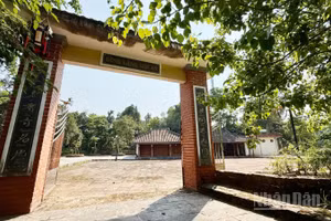 Đình làng Hội An tại thôn Hội An, xã Sơn Cẩm Hà được xây dựng vào khoảng năm 1870.