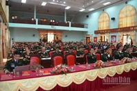 Đại biểu tham dự Đại hội biểu quyết thống nhất thông qua chỉ tiêu, phương hướng, giải pháp đề ra trong nhiệm kỳ 2025-2030.