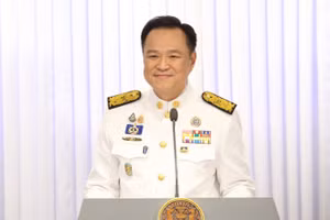 Thủ tướng Thái Lan Anutin Charnvirakul phát biểu tại thủ đô Bangkok. (Ảnh: THX/TTXVN)