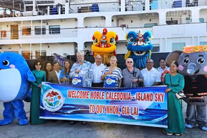 Gia Lai chào đón du khách quốc tế đến từ tàu Noble Caledonia-Island Sky.