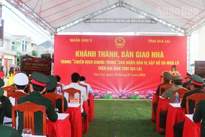 Quang cảnh buổi lễ.