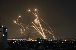 Ảnh minh họa: Hệ thống phòng không Israel đánh chặn tên lửa phóng từ Yemen. (Ảnh: IRNA/TTXVN)