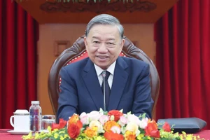 Tổng Bí thư Tô Lâm điện đàm với Chủ tịch Đảng Nhân dân Campuchia Hun Sen. (Ảnh: TTXVN)