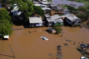 Ảnh minh họa: Khu vực bị ngập lụt ở Canoas, Rio Grande do Sul, Brazil, ngày 24/11/2023. (Ảnh: Tân Hoa Xã)