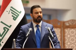 Tân Thủ tướng Iraq al-Zaidi phát biểu tại Quốc hội sau khi nội các mới được phê chuẩn, ngày 14/5/2026. (Ảnh: Anadolu Agency/TTXVN)