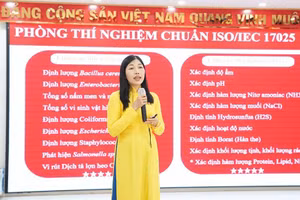Đại diện VISSAN giới thiệu năng lực kiểm soát thực phẩm an toàn.
