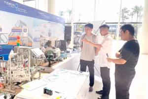Trưng bày sản phẩm khoa học công nghệ trong khuôn khổ sự kiện Techfest Hải Phòng 2025. (Ảnh: XUÂN TRƯỜNG)