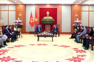 Quang cảnh buổi tiếp Đại sứ Marc Knapper tại Trụ sở Trung ương Đảng. (Ảnh: ĐĂNG KHOA)