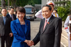 Chủ tịch Quốc hội Trần Thanh Mẫn và Thủ tướng Nhật Bản Takaichi Sanae. (Ảnh: THỦY NGUYÊN)