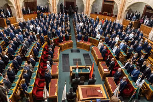 Lễ tuyên thệ nhậm chức của Chính phủ mới tại Quốc hội ở thủ đô Budapest, Hungary, ngày 12/5/2026. (Ảnh: THX/TTXVN)