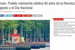Ảnh chụp màn hình bài báo về Lễ diễu binh, diễu hành kỷ niệm 80 năm Cách mạng Tháng Tám thành công và Quốc khánh Việt Nam. (Ảnh: Phóng viên TTXVN tại Argentina) 