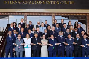 Các Bộ trưởng ASEAN và đại diện EU trước phiên khai mạc hội nghị, tại Trung tâm Hội nghị quốc tế ở thủ đô Bandar Seri Begawan, Brunei Darussalam. (Ảnh: TTXVN)