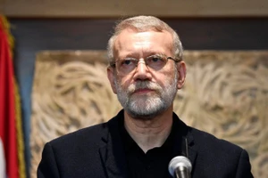 Thư ký Hội đồng An ninh Quốc gia tối cao Iran Ali Larijani phát biểu tại Beirut, Liban. (Ảnh: THX/TTXVN)