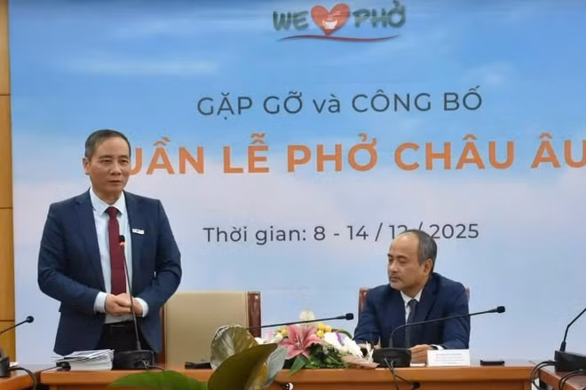 Ông Mai Hải Lâm, kiều bào Ba Lan, Chủ tịch Hội We Love Phở phát biểu tại sự kiện.