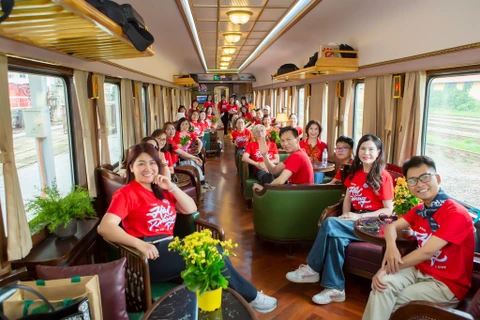 Hành khách trên toa tàu VIP