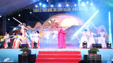 Chương trình nghệ thuật chào mừng Tuần lễ văn hóa, du lịch và ẩm thực Đắk Lắk 2025.