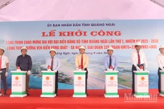 Thực hiện nghi thức khởi công công trình đường ven biển Dung Quất-Sa Huỳnh, giai đoạn IIb, đoạn Km76+230-Km82+000.