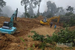 Các đơn vị quản lý đang tập trung phương tiện, khẩn trương thông đường.