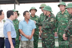 Lãnh đạo Quân khu IV và thành phố Huế kiểm tra phương án phòng, tránh bão, lụt, sạt lở tại các địa bàn xung yếu.