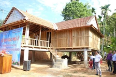 Những mái nhà kiên cố được dựng lên là nơi bắt đầu cho hành trình vươn lên thoát nghèo, ổn định cuộc sống của người dân.