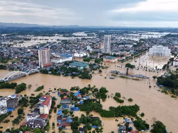 Thái Nguyên chìm trong biển nước.