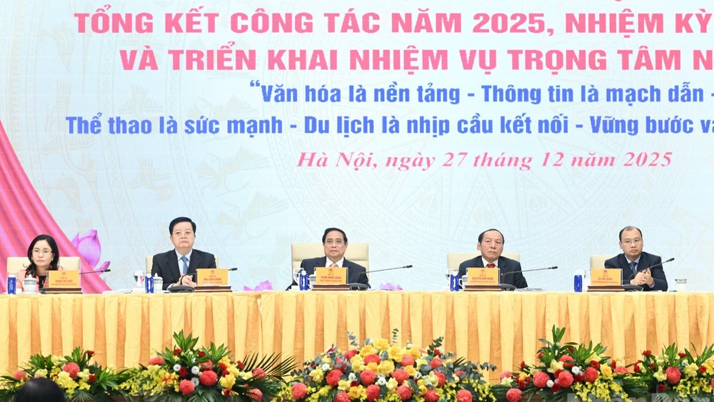 Thủ tướng Phạm Minh Chính dự và chủ trì hội nghị.