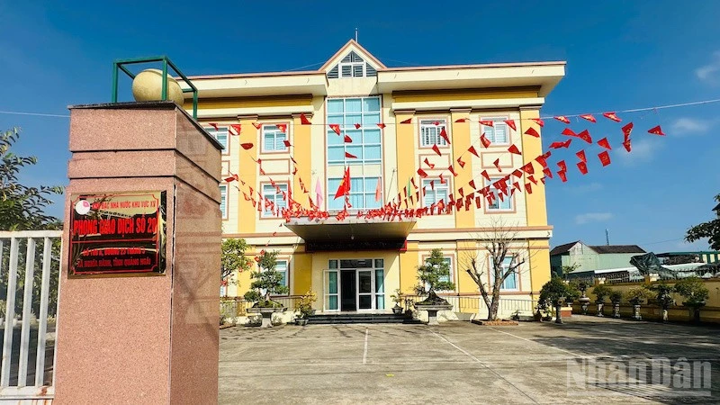 Các phòng giao dịch thuộc Kho bạc Nhà nước khu vực XV đã chuyển trả tiền cho xã, phường.