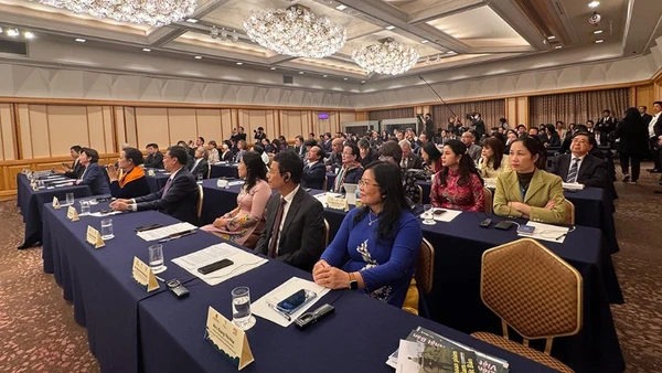 Hội thảo “Việt Nam trên màn ảnh: Tiếng nói khu vực – Vươn tầm toàn cầu” thu hút sự tham gia của đông đảo các nhà làm phim, nhà sản xuất....