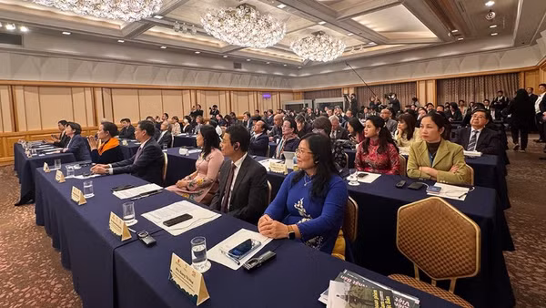 Hội thảo “Việt Nam trên màn ảnh: Tiếng nói khu vực – Vươn tầm toàn cầu” thu hút sự tham gia của đông đảo các nhà làm phim, nhà sản xuất....