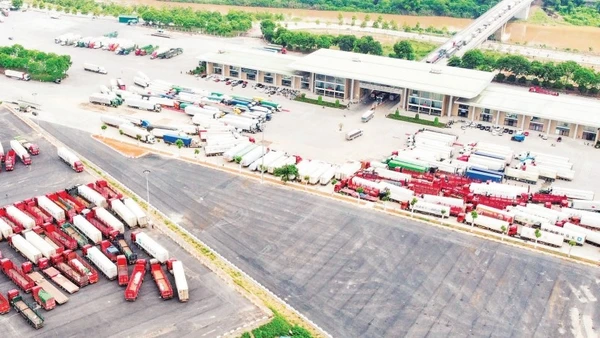 Cửa khẩu quốc tế đường bộ số II (Kim Thành), tỉnh Lào Cai.