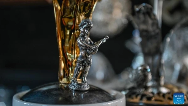 Một sản phẩm thủ công được chế tác từ bạc tại thành phố Istanbul, Thổ Nhĩ Kỳ. (Ảnh: Tân Hoa xã)