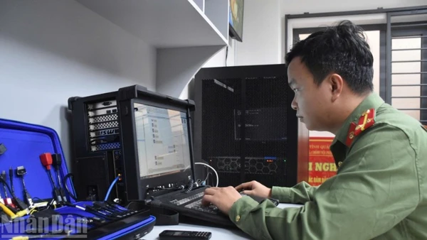 Phòng An ninh mạng và phòng, chống tội phạm sử dụng công nghệ cao Công an thành phố Đà Nẵng đấu tranh tội phạm trên không gian mạng.