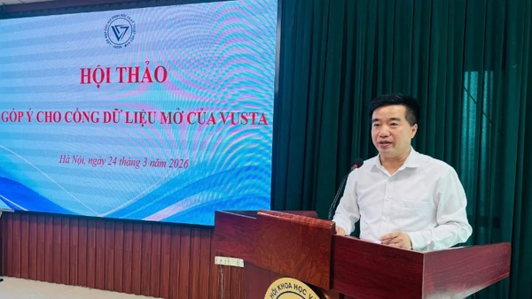 Ông Nguyễn Quyết Chiến, Tổng Thư ký Liên hiệp các Hội Khoa học và Kỹ thuật Việt Nam phát biểu tại hội thảo. (Ảnh: BÍCH LIÊN)