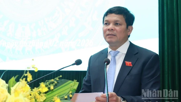 Đồng chí Nguyễn Đức Tuy, Phó Bí thư Tỉnh ủy, Chủ tịch Hội đồng nhân dân tỉnh Quảng Ngãi phát biểu bế mạc kỳ họp.