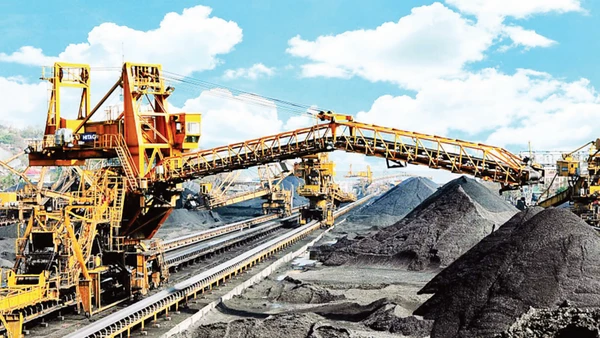 Hệ thống máy hiện đại phục vụ sản xuất tại Công ty Tuyển than Cửa Ông-TKV. (Ảnh: HÙNG SƠN)