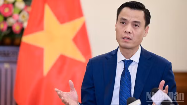 Thứ trưởng Ngoại giao Đặng Hoàng Giang. (Ảnh: BẢO LONG)