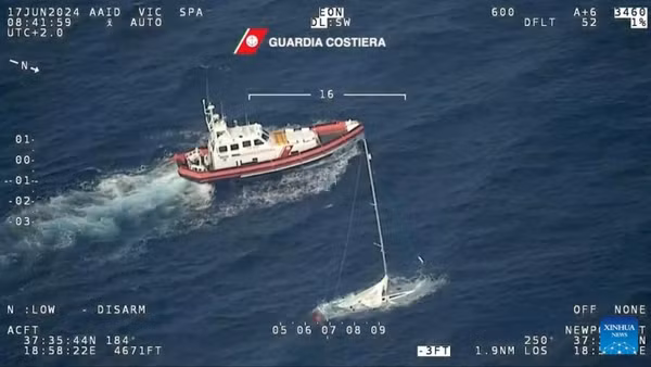 Hiện trường một vụ đắm tàu ở miền nam Italy, ngày 17/6/2024. (Ảnh minh họa: Tân Hoa xã) 