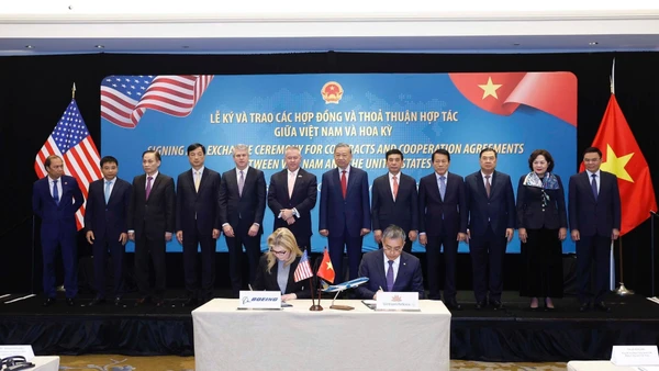 Vietnam Airlines đã ký hợp đồng mua 50 tàu bay thân hẹp Boeing 737-8 trị giá lên đến 8,1 tỷ USD tại Washington, D.C. (Hoa Kỳ), dưới sự chứng kiến của Tổng Bí thư Tô Lâm và đoàn đại biểu cấp cao.