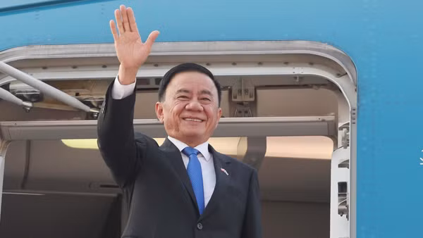 Thường trực Ban Bí thư Trần Cẩm Tú rời Phnom Penh, kết thúc tốt đẹp chuyến thăm Vương quốc Campuchia. (Ảnh: Phương Hoa/TTXVN)