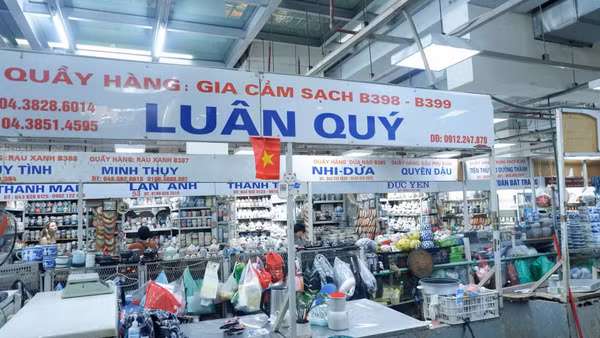 Ki-ốt chợ Hàng Da sau quy hoạch. (Ảnh: Nhật Ánh)