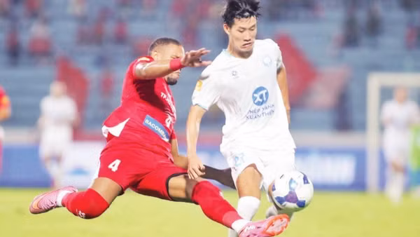 Công an Thành phố Hồ Chí Minh (áo đỏ) thắng Thép Xanh Nam Định 4-2 ở bán kết Cúp Quốc gia 2025/2026 (Ảnh: Công an Thành phố Hồ Chí Minh)