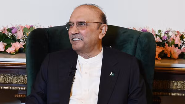 Tổng thống Pakistan Asif Ali Zardari bày tỏ tích cực trước thông tin Mỹ và Iran nhất trí về Bản ghi nhớ (MoU), cho rằng điều này có thể mở đường cho một thỏa thuận cuối cùng và đem lại hòa bình lâu dài cho khu vực. (Ảnh: THX/TTXVN)