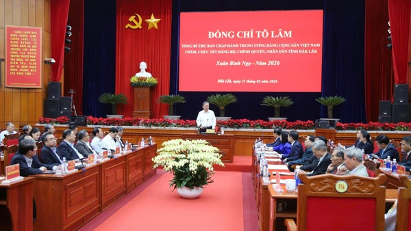 Tổng Bí thư Tô Lâm phát biểu, chúc Tết Đảng bộ, chính quyền, nhân dân tỉnh Đắk Lắk nhân dịp chuẩn bị đón Xuân Bính Ngọ.